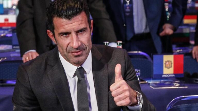 ย้ายทีมสองครั้ง